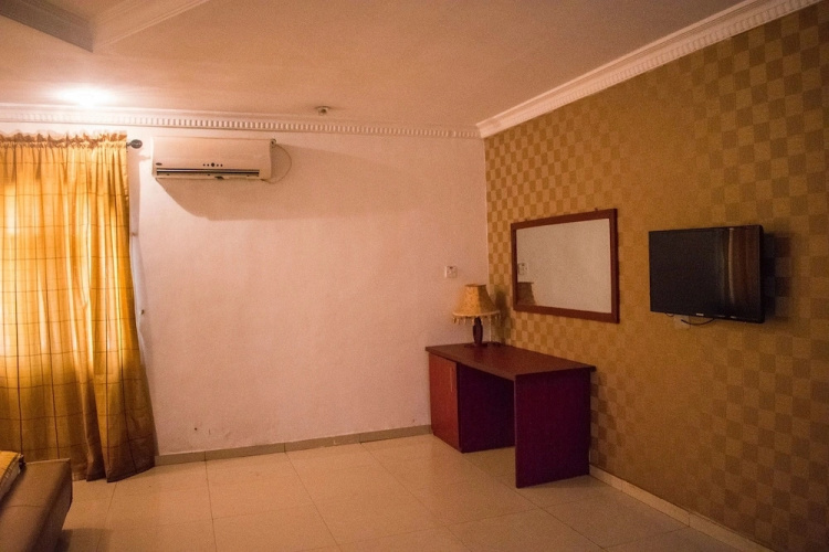 Solace Hotel