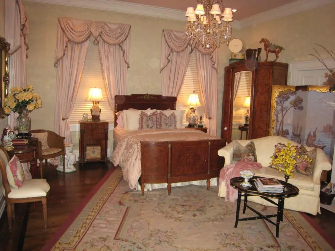 Belle Oaks Inn