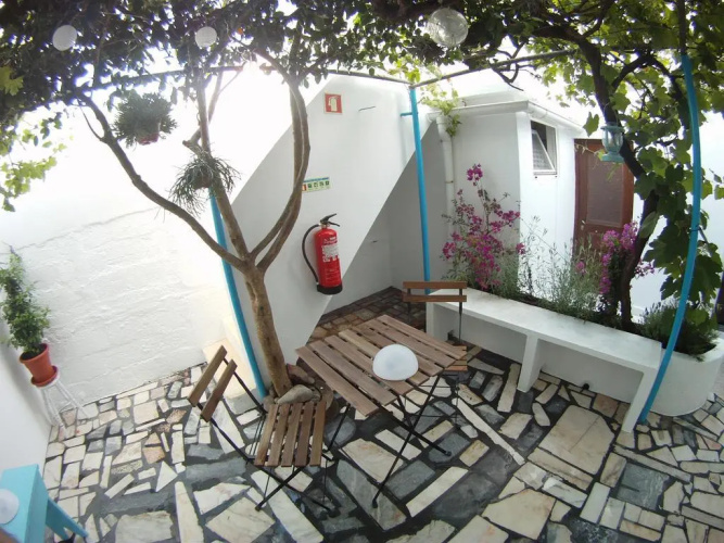 Ahoy Porto Covo Hostel