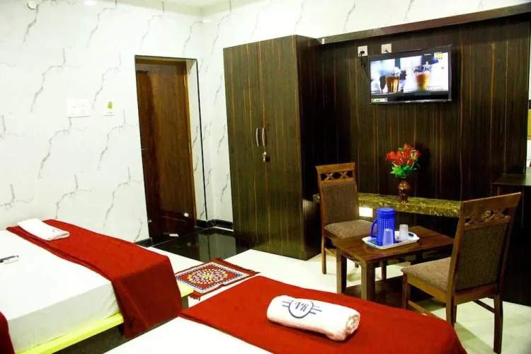 Hotel Vel Residency