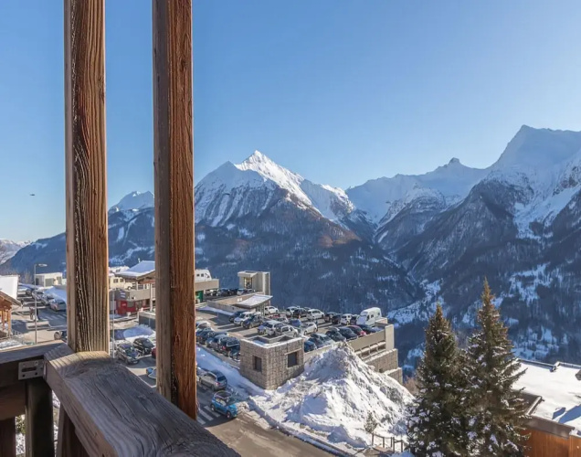 Sunny Mountain Retreat