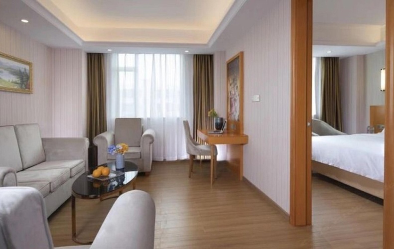 Deluxe Suite