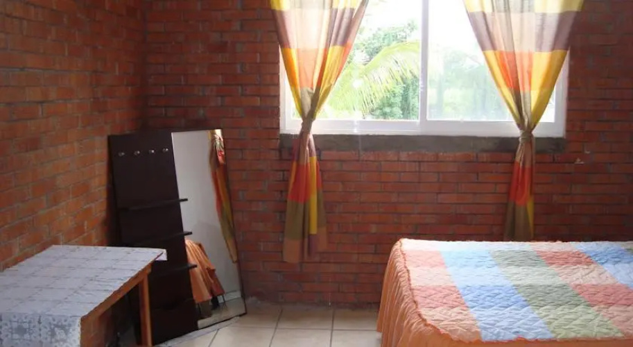 Casa De Los Almendros