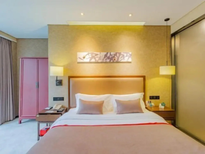 Chengdu E Hotel