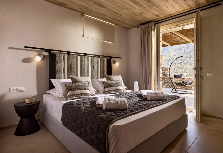 Deluxe Double room with partial sea view