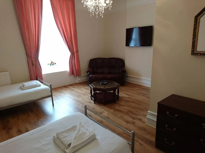 Dee Hotel
