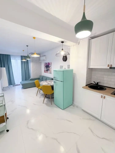 1 Bedroom Apartment with balcony and with park view