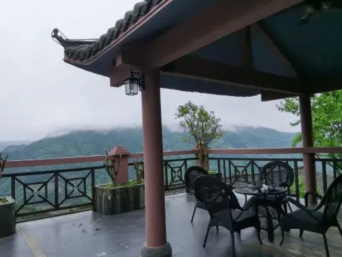 Shenlongtang Hotel