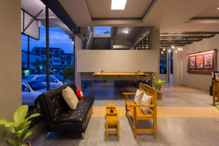 Holiday Station Hostel