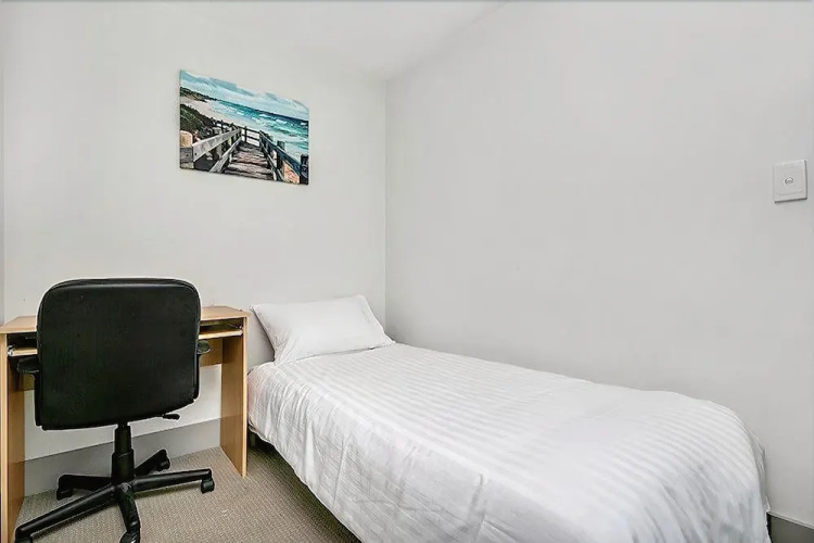 The Apartment Service SX339