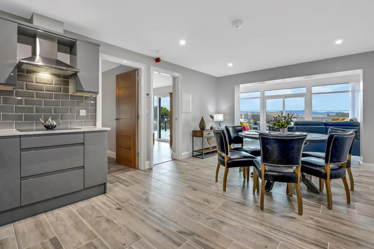 BayView Luxury 3 Bedroom Apartment Ground Floor