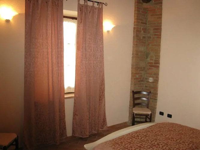 Farmhouse in Asciano With Pool & BBQ