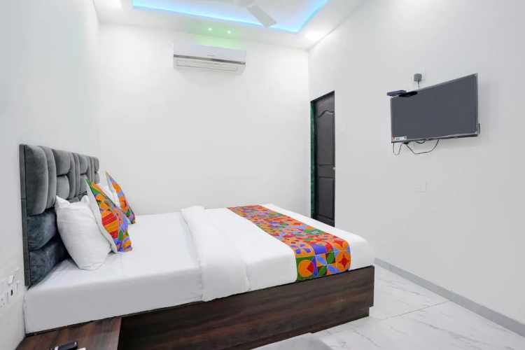 Fabexpress Bhau Residency