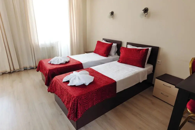 Lolo's Bliss Hotel
