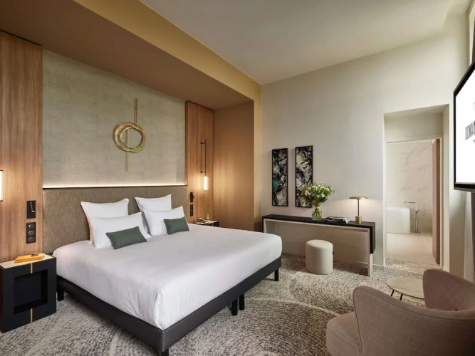 Deluxe Double Suite