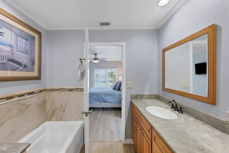 597 bal Harbor Blvd