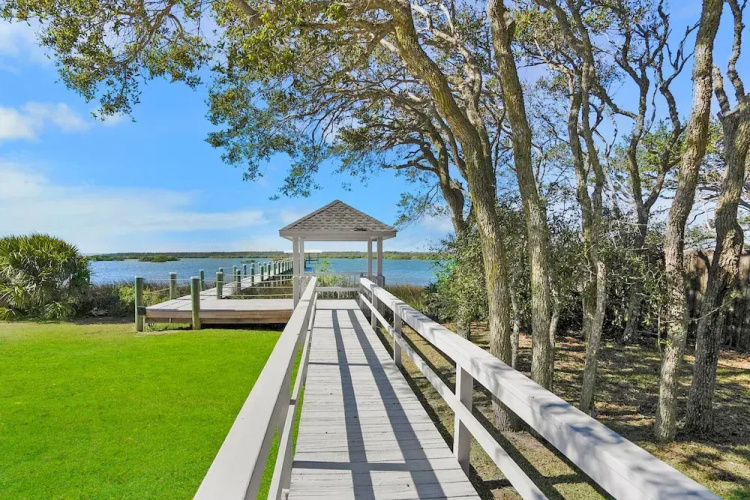 Waterfront Home w Patio Heated Pool Dock Beach