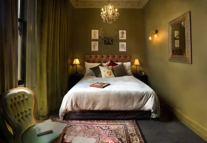The Royal Hotel