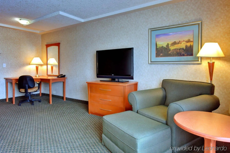Holiday Inn Express Hotel & Suites Calgary by IHG
