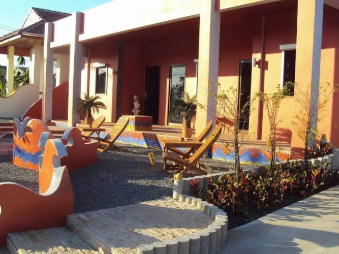 Oasis Hotel