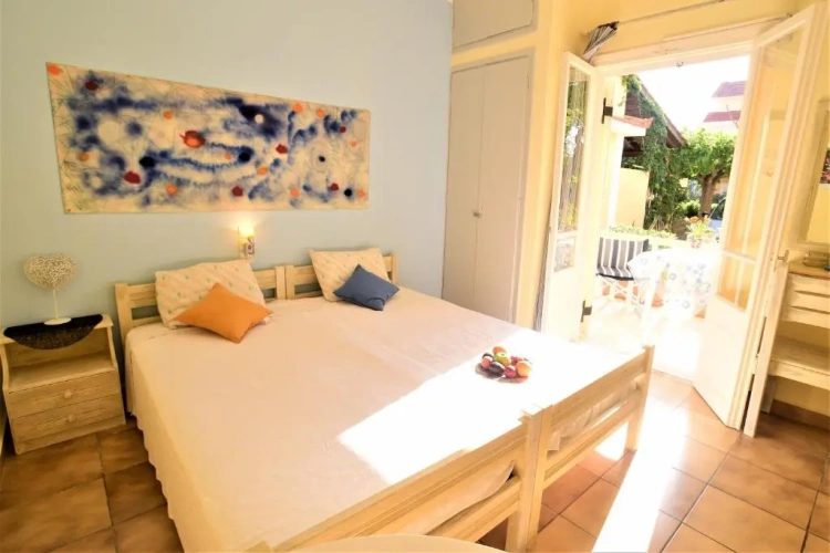 Twin Studio with garden view