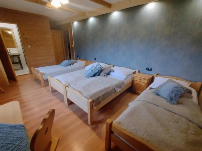 Economy Quadruple room