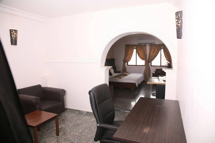 Kindea Hotel