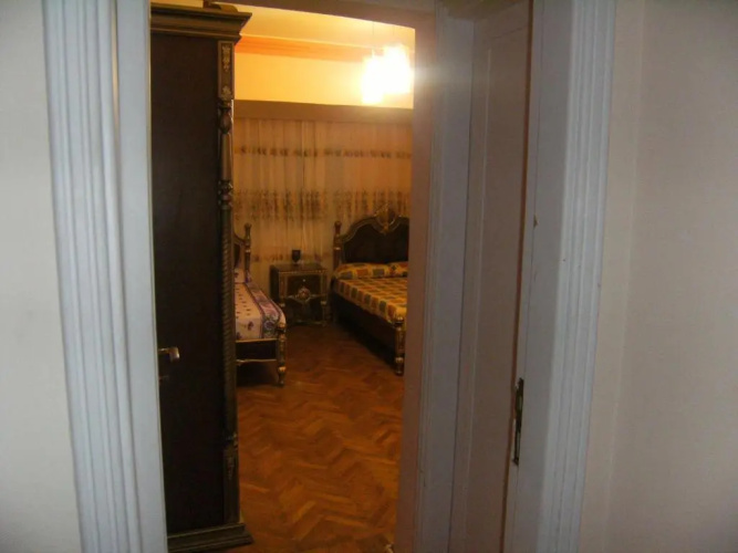 300 sqm2 flat in Cairo