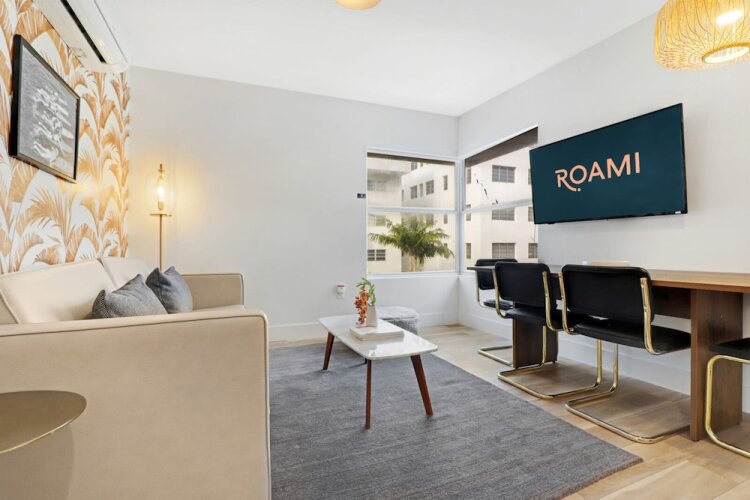 Roami At The Carmela