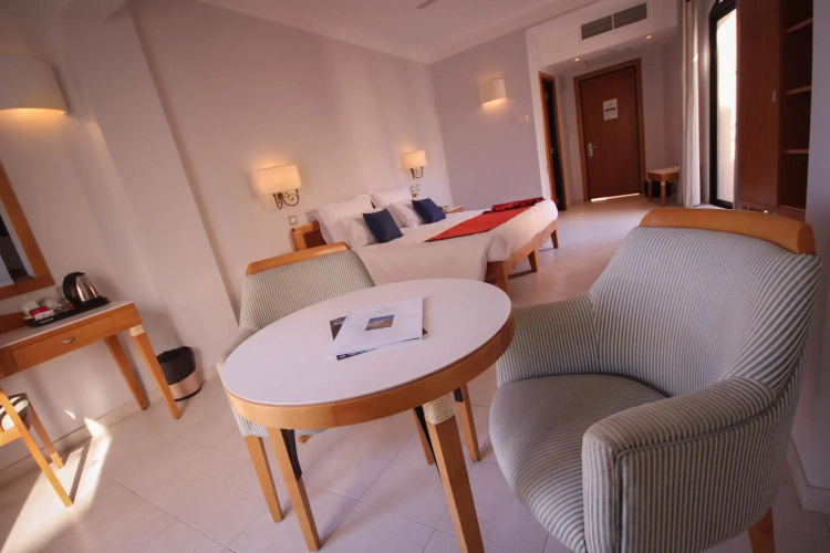 Calypso Hotel