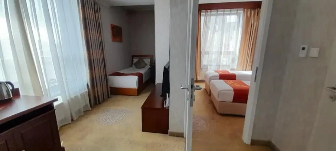 Standard Triple room