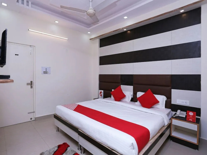 Laxmi Sadan Hotel