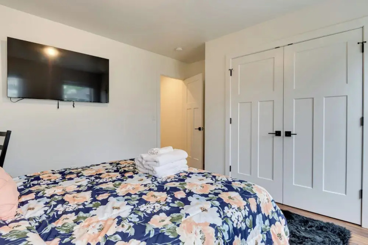 Central Indy Retreat In Walkable Location!