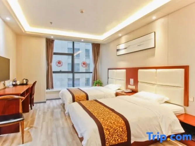 2 Bedrooms Deluxe Suite with view