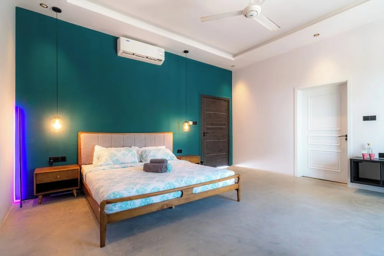 V Hotel In Paje