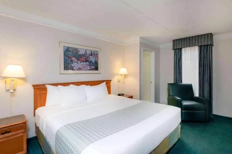 Deluxe Double Suite