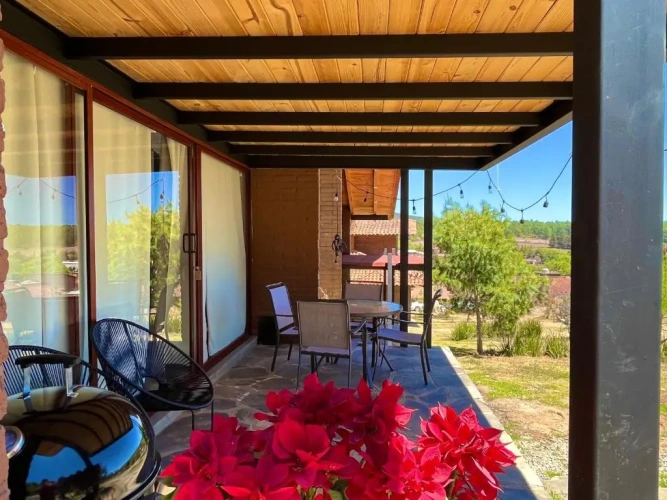 2 Bedrooms Quadruple Cottage