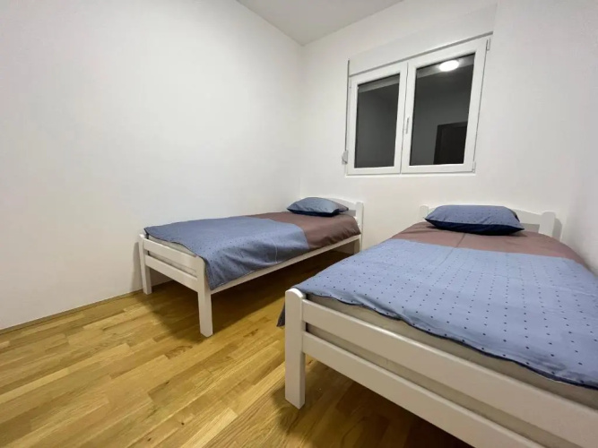 Apartment 79