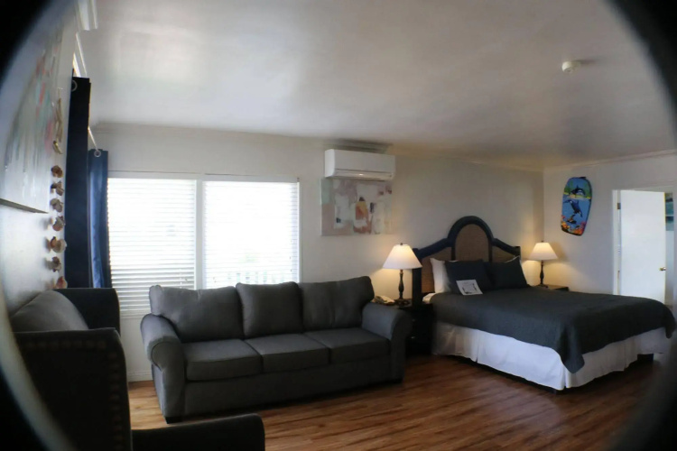 Laguna Cove Hotel