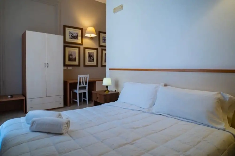 Standard room with balcony and with city view