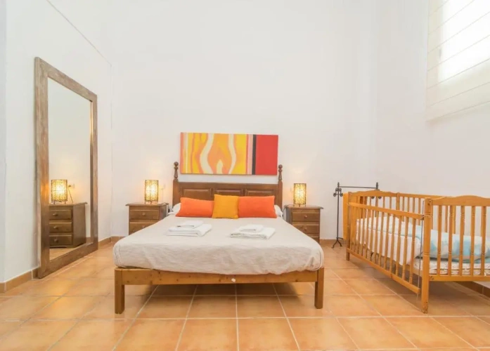 5 Bedrooms Villa