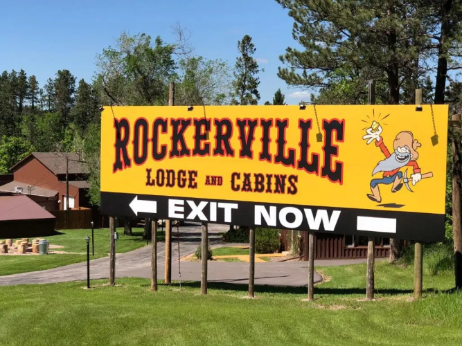 Rockerville Lodge & Cabins