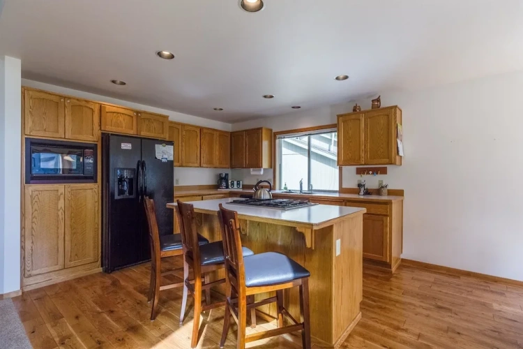 4 Bedrooms Family Apartment