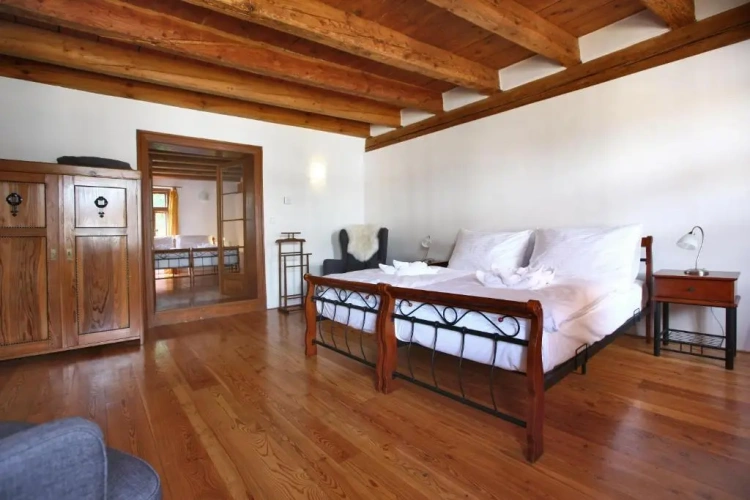2 Bedrooms Suite with city view