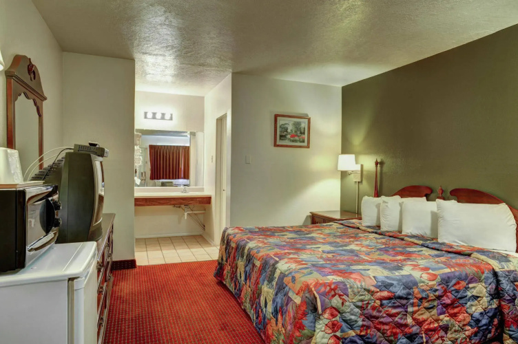 Rodeway Inn