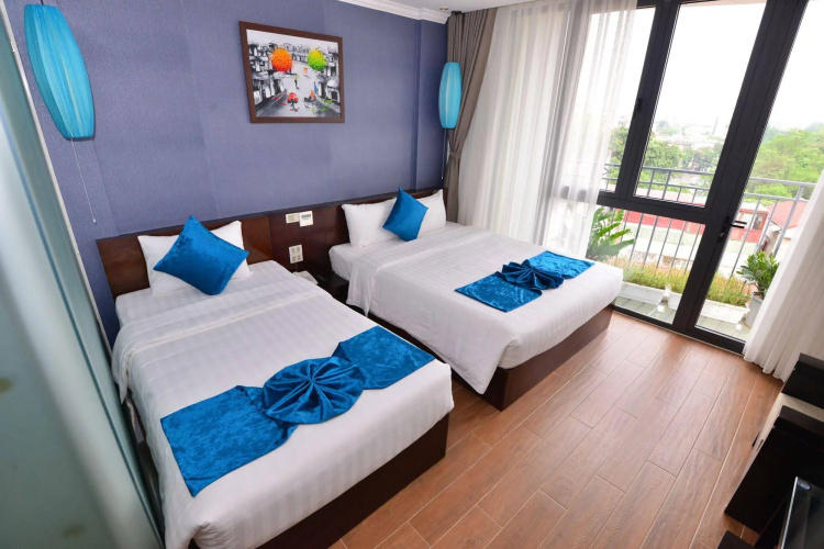 Bella Premier Hotel & Rooftop Skybar