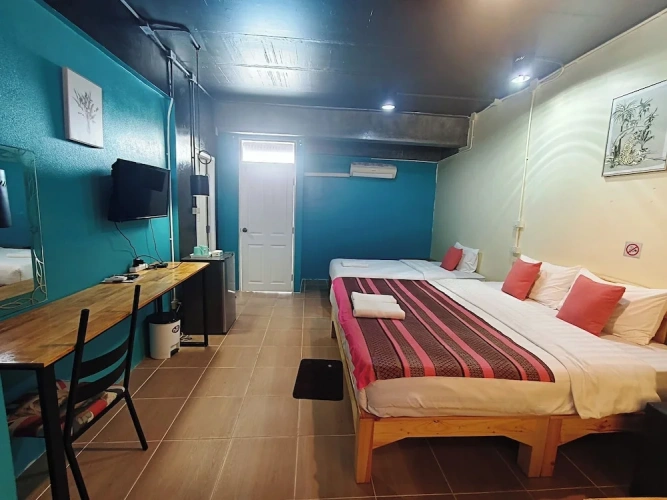 Standard Triple room with balcony