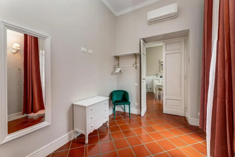 Pantheon Luxury House