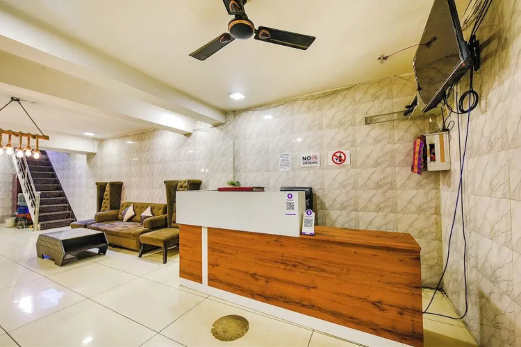 Fabhotel Santosh Residency
