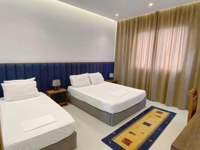 Standard Triple room